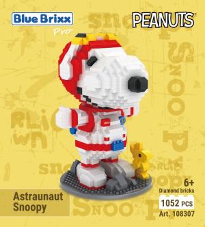 Astronaut Snoopy (diamond blocks)