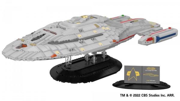 Bundle - Star Trek USS Voyager NCC-74656 mit Minifiguren